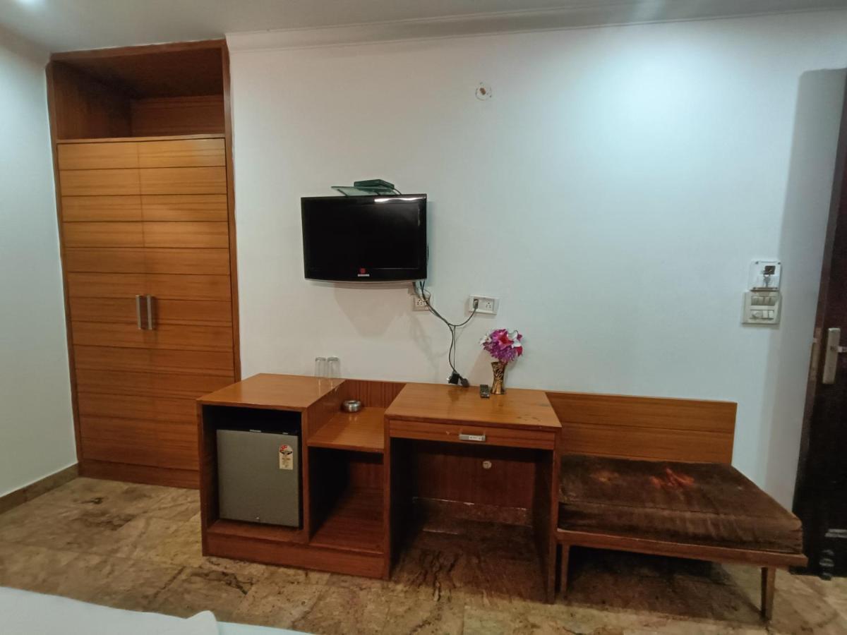 Hotel Tjs Grand Delhi  Luaran gambar