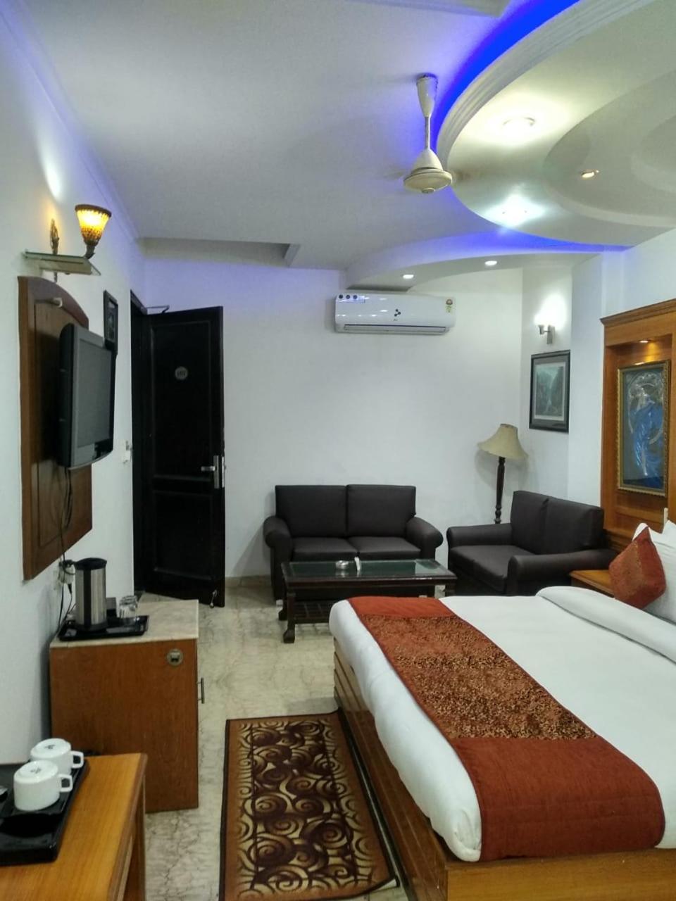 Hotel Tjs Grand Delhi  Luaran gambar