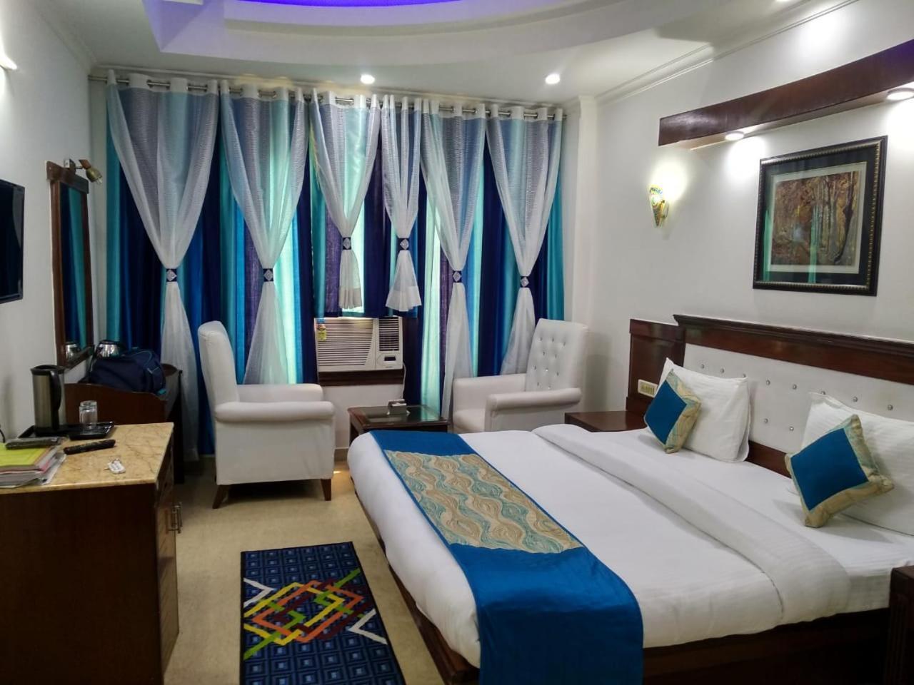 Hotel Tjs Grand Delhi  Luaran gambar