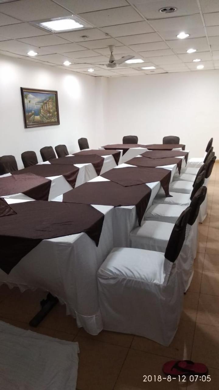 Hotel Tjs Grand Delhi  Luaran gambar